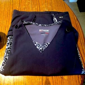 Brand new scrub top